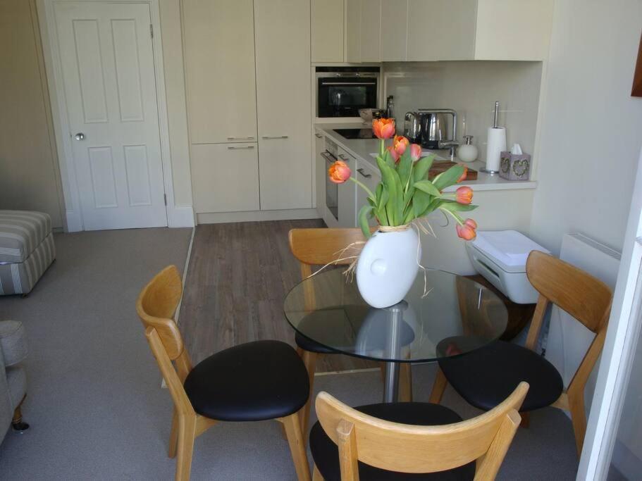 Luxury Bright & Quiet Flat - Chelsea - Earls Court * Londra