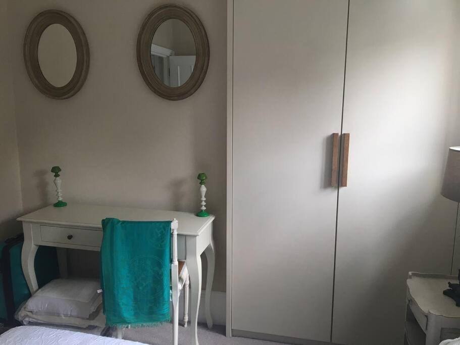 Luxury Bright & Quiet Flat - Chelsea - Earls Court * Londra